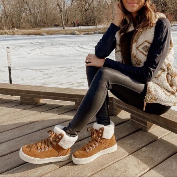 Marc Fisher Darlen Brown Tan Leather Sherpa Casual Winter Lace Ankle Boots Sz 7 - Picture 2 of 7